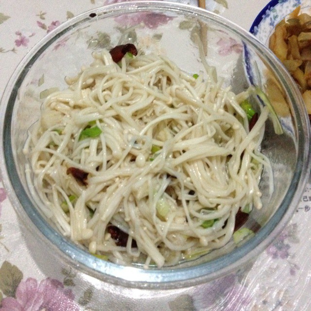 白灼金针菇