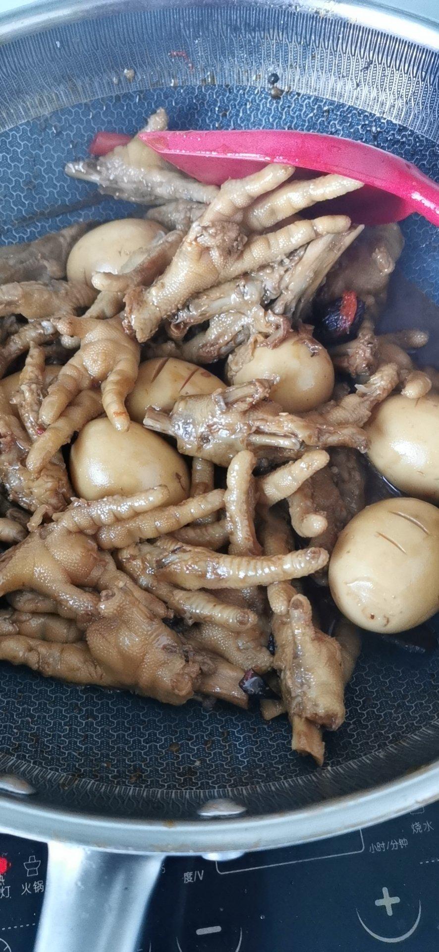 好吃到手指都吃掉的卤鸡爪