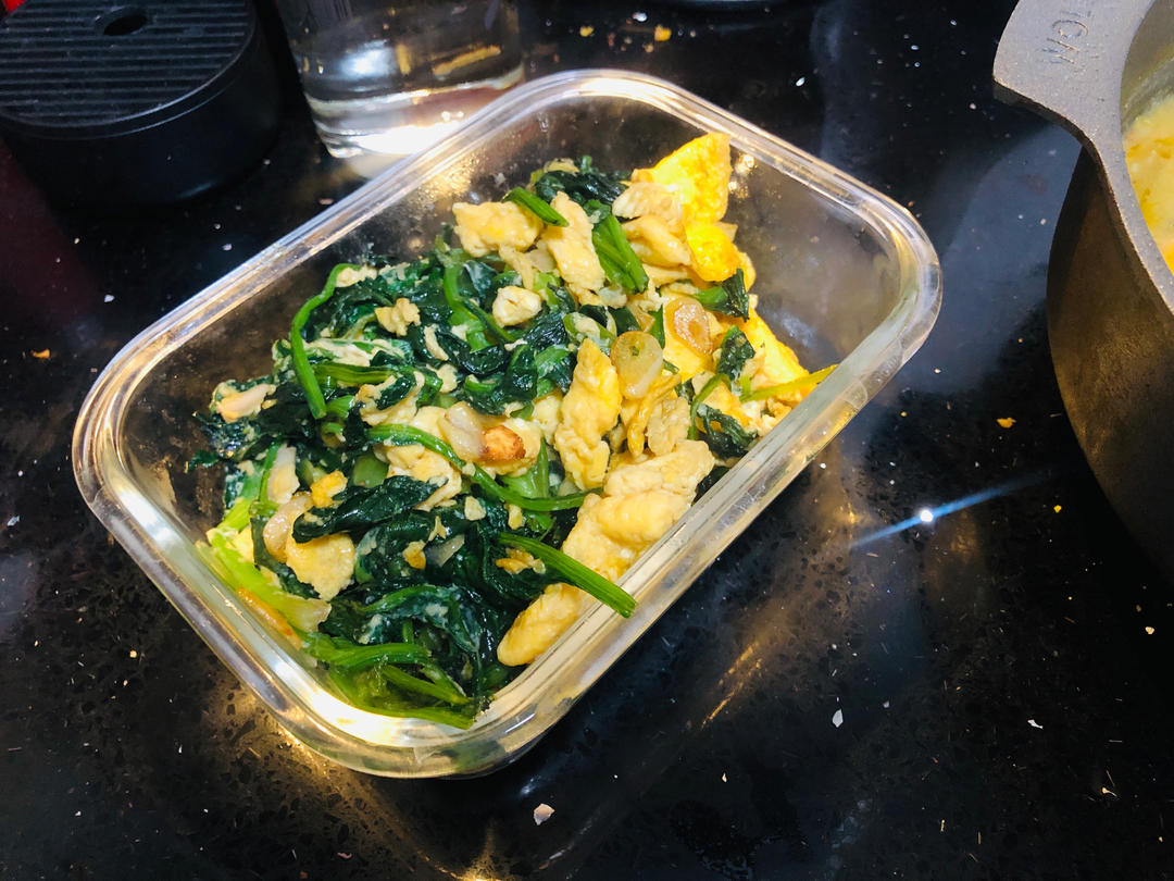 菠菜炒鸡蛋