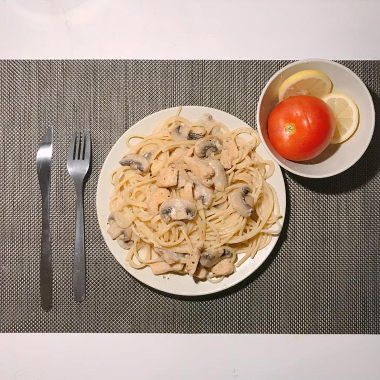 奶油鸡肉蘑菇意大利面 Cream of Mushroom Chicken Pasta