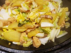 土豆白菜五花肉乱炖豆腐泡的做法 步骤10