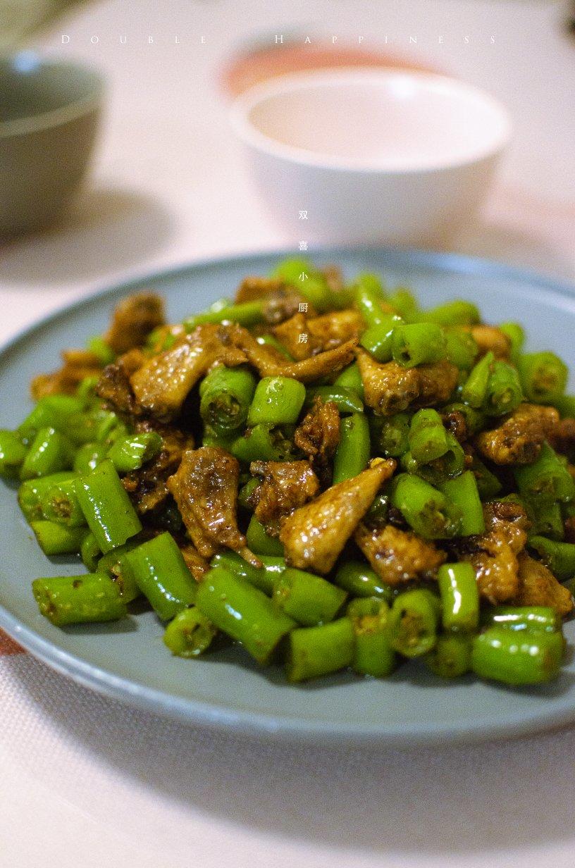 青椒炒鸡翅尖