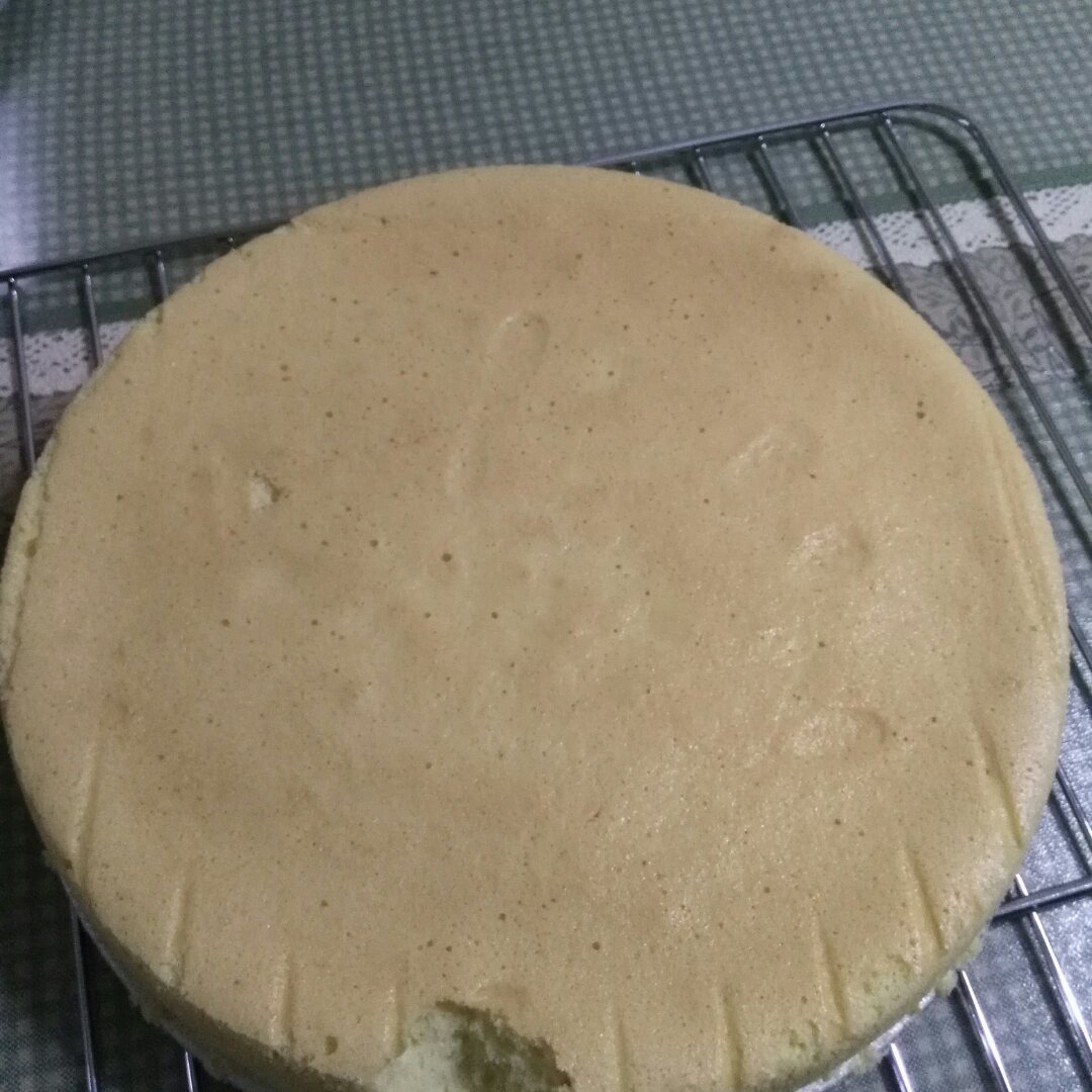 烤箱做蛋糕（戚风蛋糕的做法）