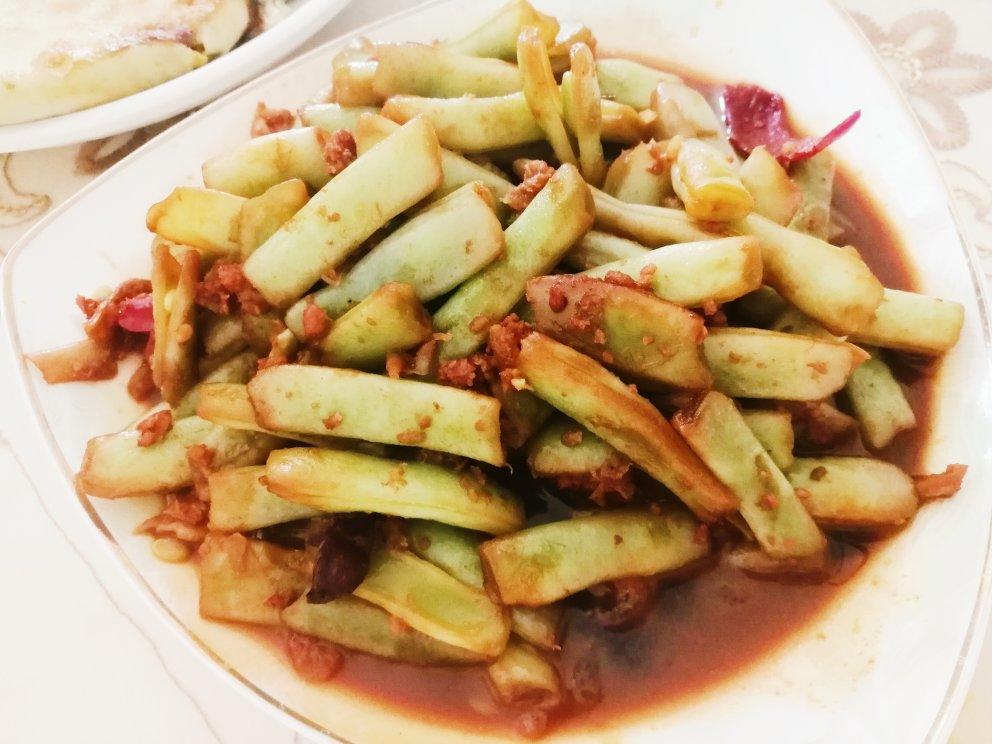 蒜烧白不老豆角