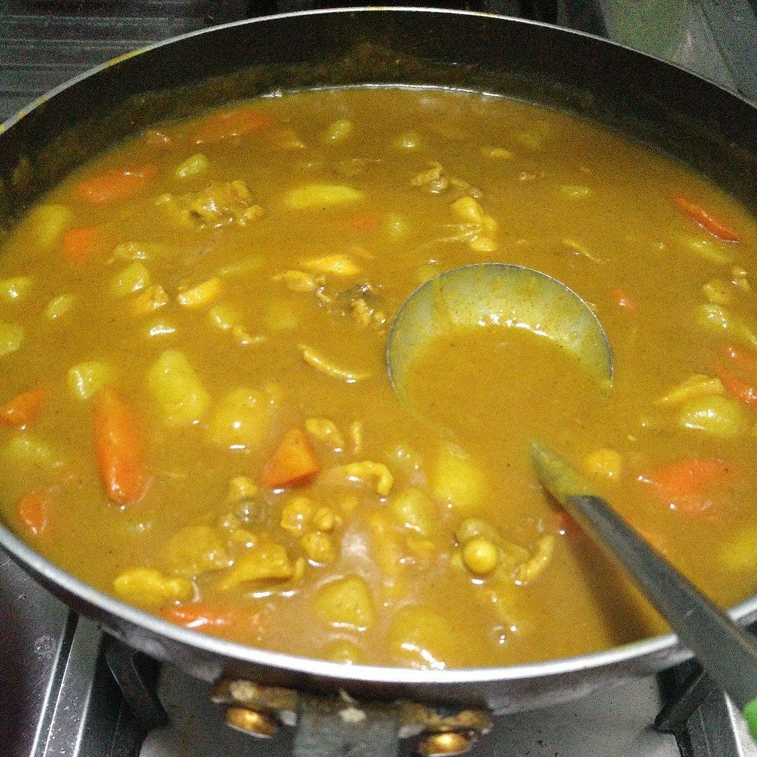 咖喱鸡肉饭