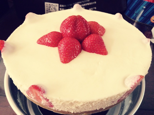 草莓芝士冻蛋糕