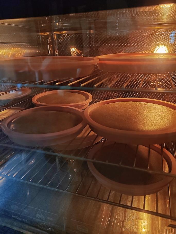 《Tinrry+》芝麻蛋糕