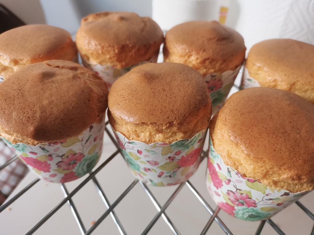 纸杯蛋糕 8寸戚风蛋糕的量