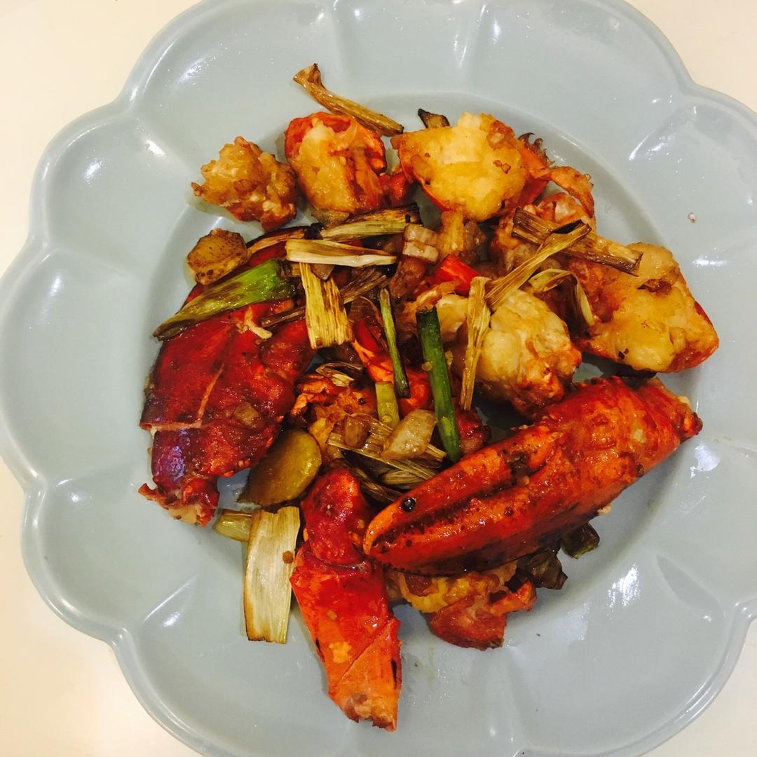 葱姜龙虾（附详细的拆解龙虾技巧，附精确地调料用量）