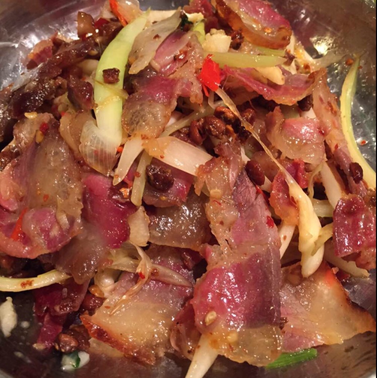 缘心也做的青蒜炒腊肉