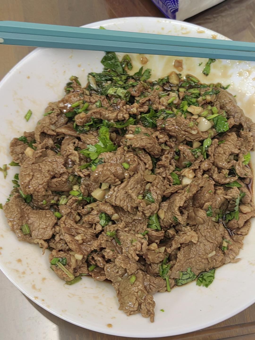 凉拌香菜牛肉