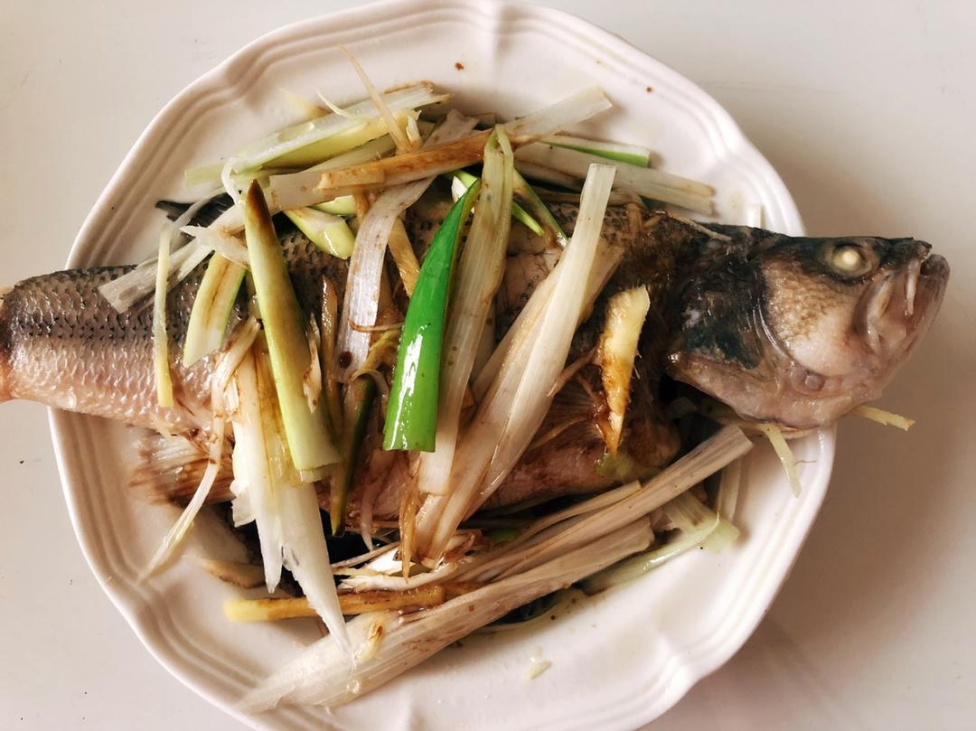 清蒸鲈鱼
