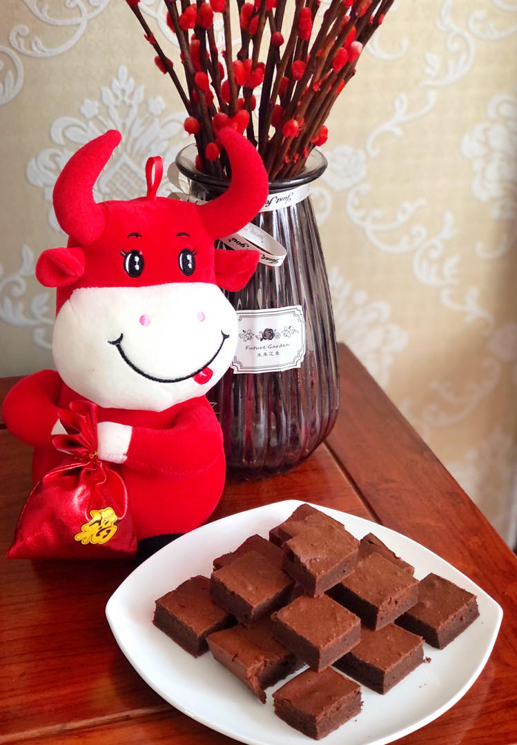 香味浓郁的巧克力布朗尼蛋糕