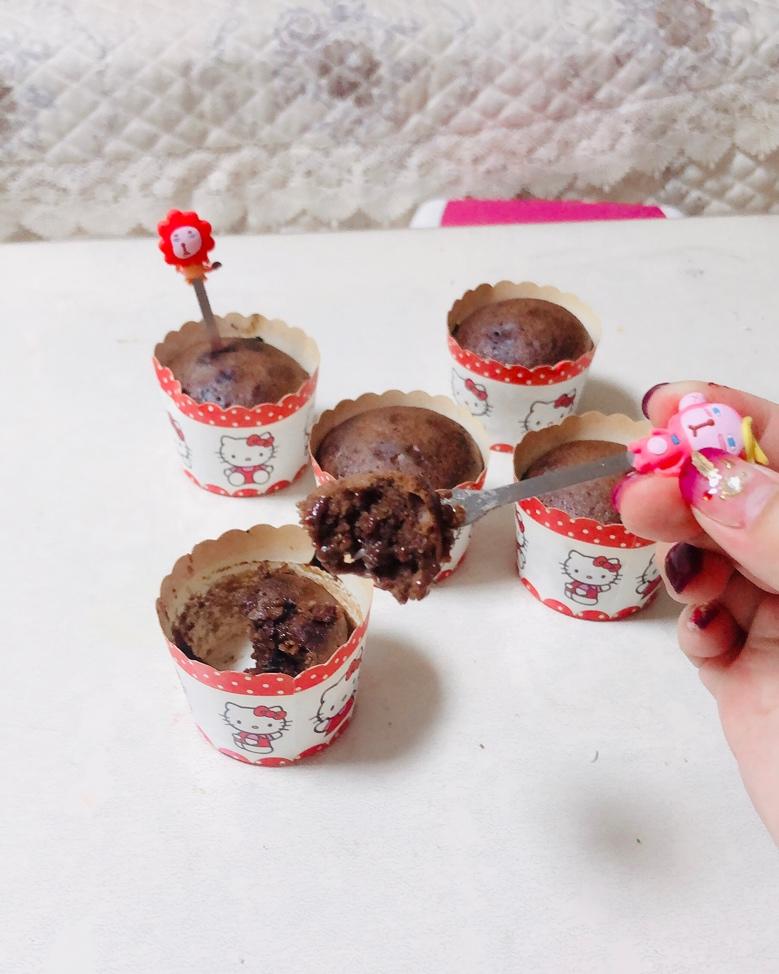 给妹子群的巧克力熔岩蛋糕