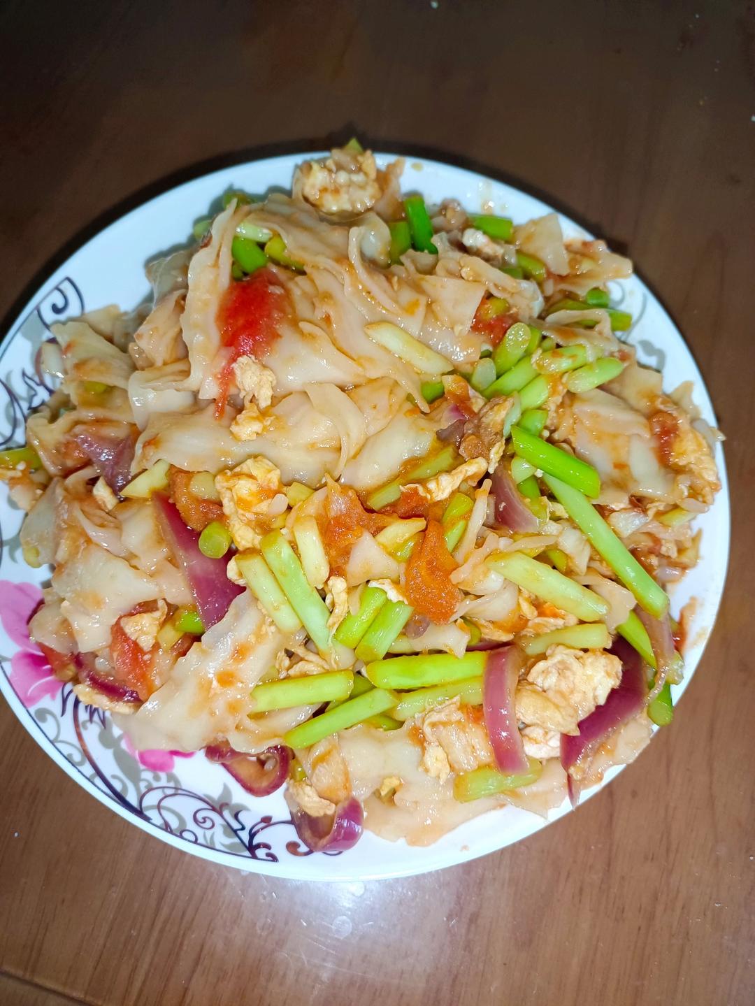 超好吃的炒刀削面