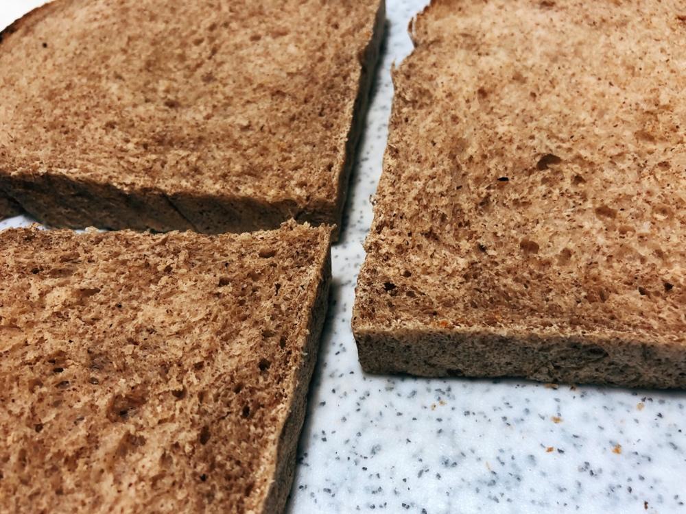 【健康烘培】超低卡黑全麦吐司