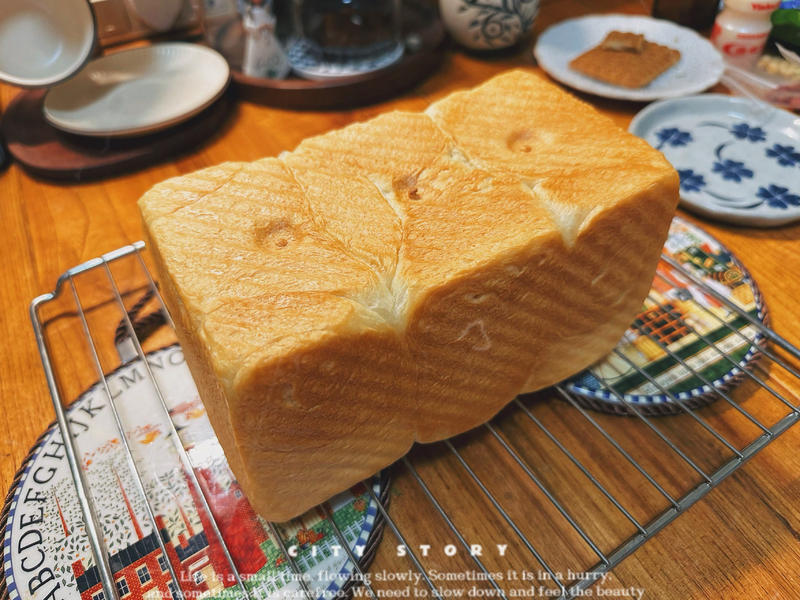 纯奶手撕吐司的做法 步骤1