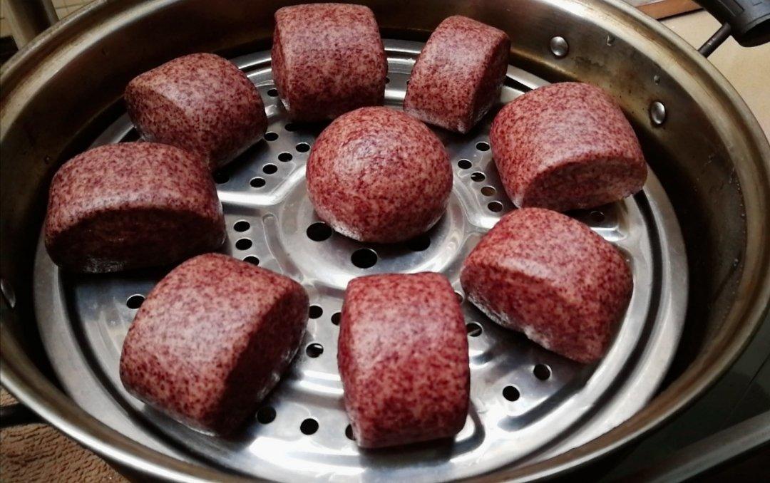 黑米粉刀切馒头