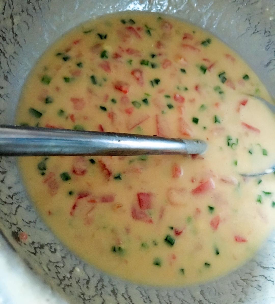 松软香嫩的西红柿鸡蛋饼