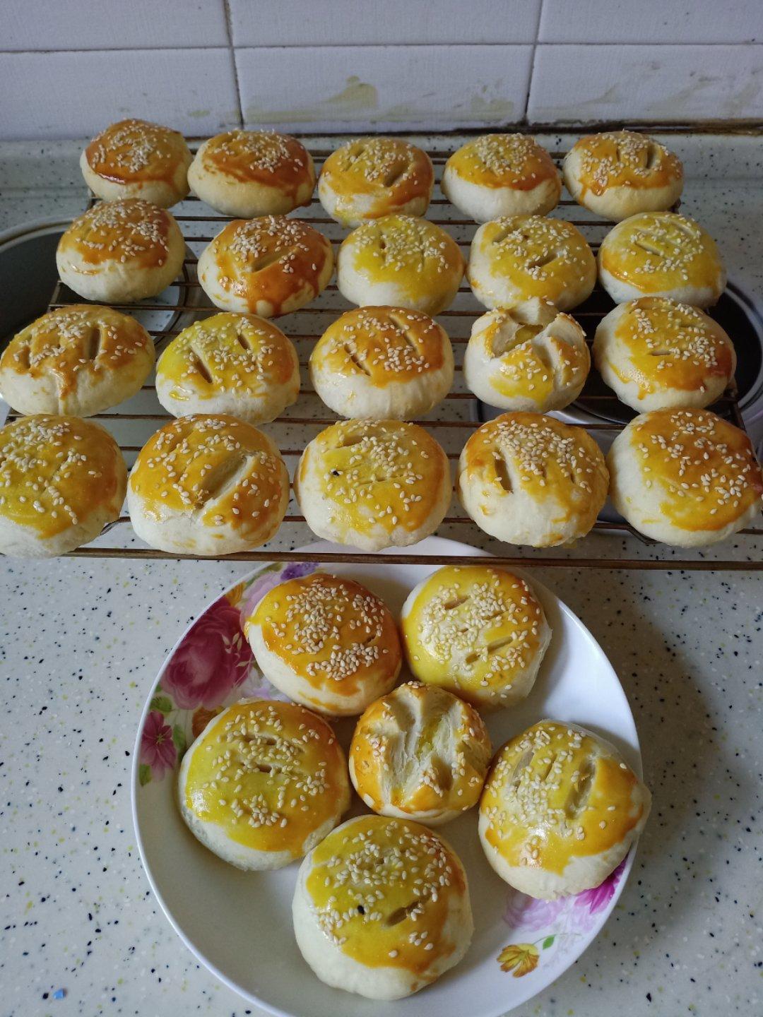 松软香甜的奶黄包，很快就可以搞定。