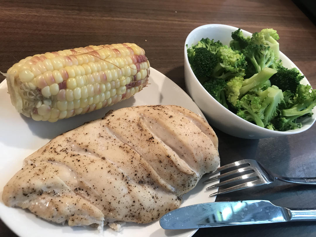 青酱鸡肉鹰嘴豆沙拉Chicken, Chickpea, and Pesto Salad