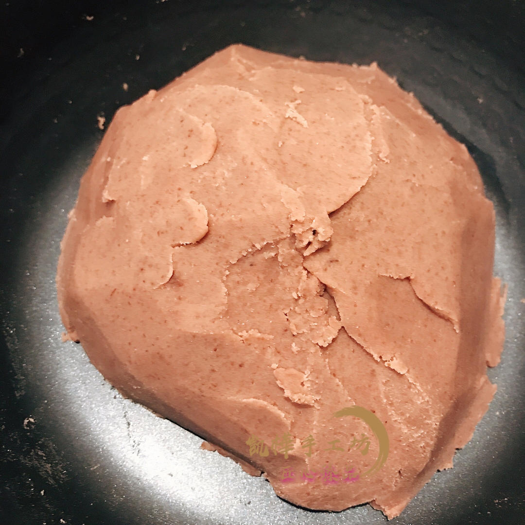 红豆沙馅，入口即化，古法制作无须机器