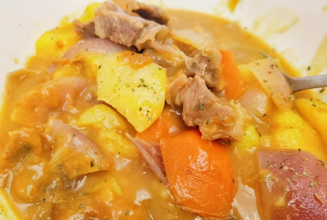 咖喱土豆炖牛腩