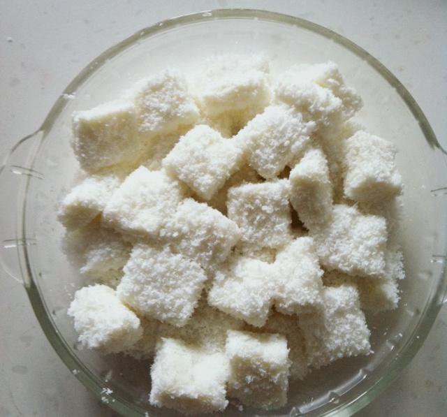 完胜85度C牛奶椰丝小方