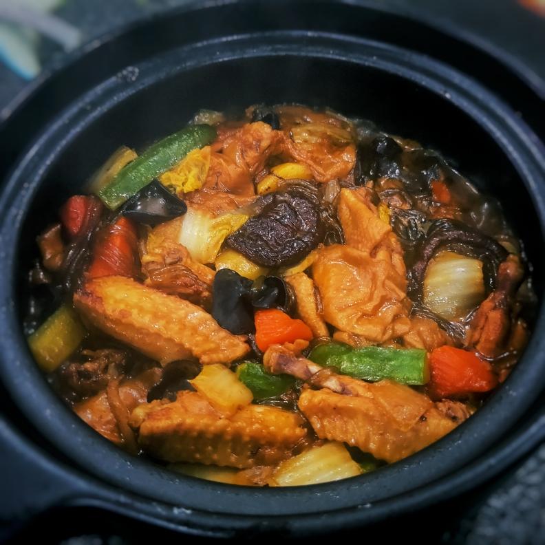 啫啫鸡翅煲的做法