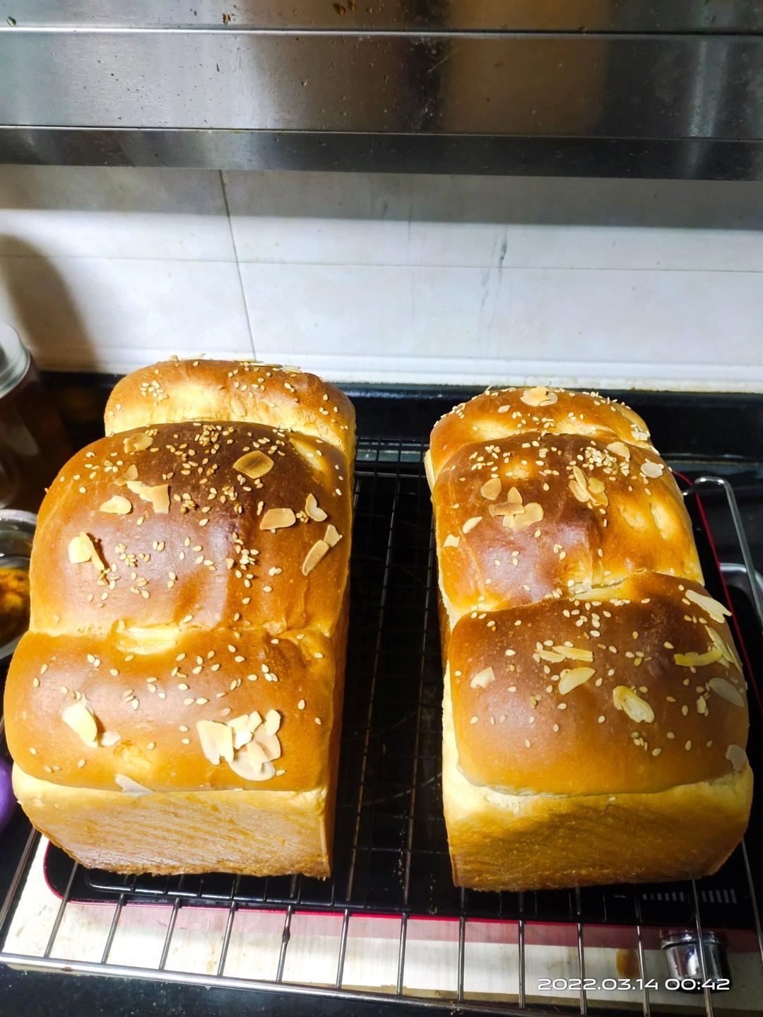 夺命软吐司(๑´ڡ`๑)超软拉丝极速方便的一次发酵吐司