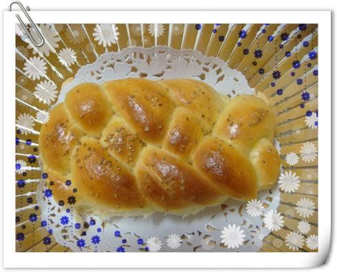 玉米芝麻辫子面包的做法