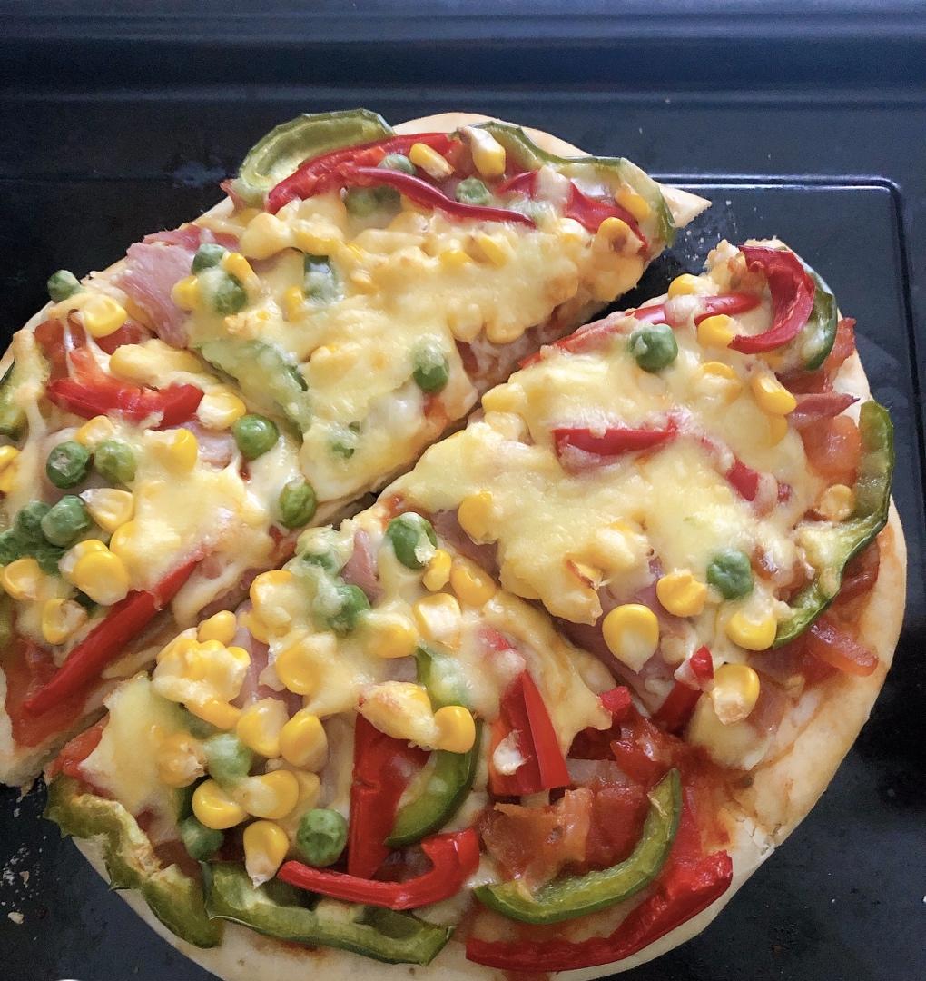 口感甩必胜客十条街的什锦培根蔬菜披萨（含披萨饼制作方法）