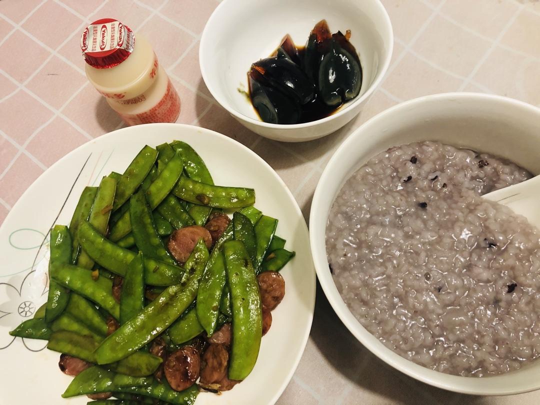 超脆爽的荷兰豆炒香肠