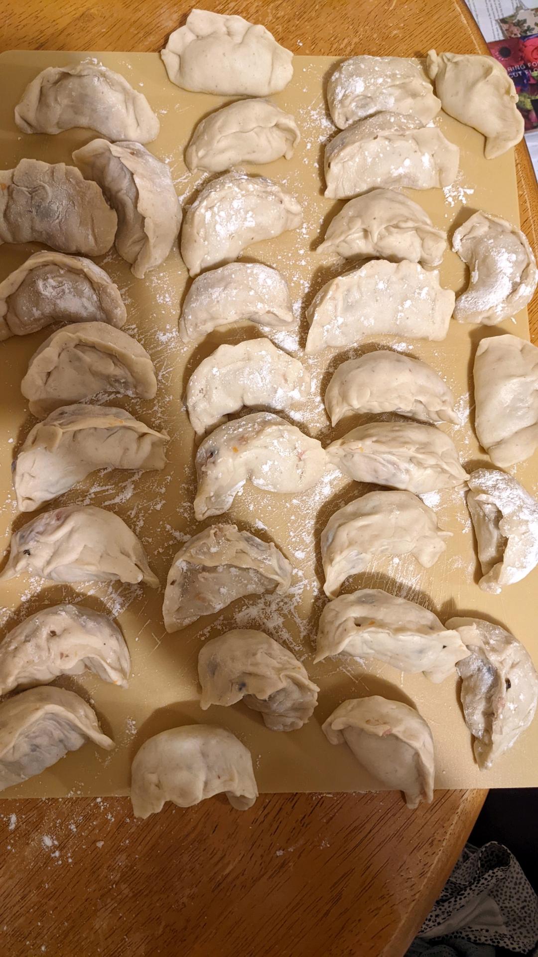 【免揉】皮薄筋道冻后不破的饺子皮