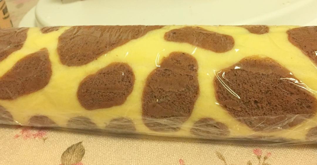 奶牛蛋糕卷+长颈鹿蛋糕卷