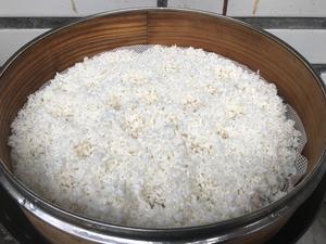 蒸笼蒸饭，粒粒分明！㊙️最好吃的大米饭做法！的做法 步骤2