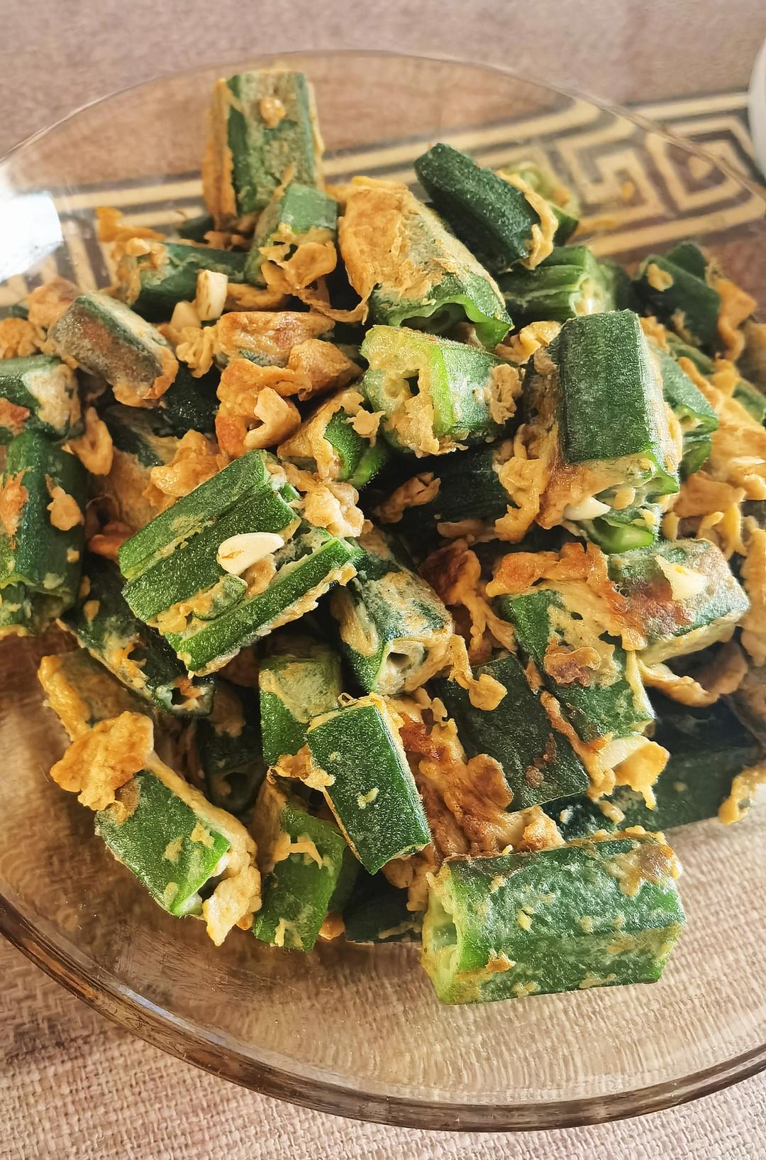 秋葵炒鸡蛋