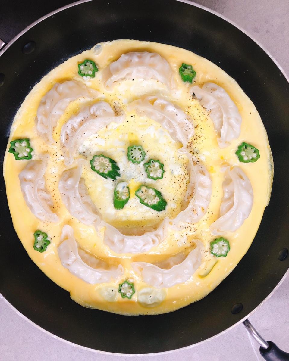 小羽私厨之抱蛋鲜虾煎饺