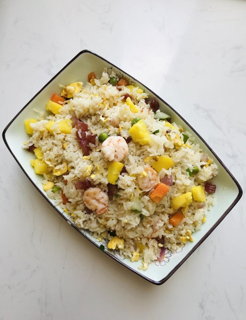虾仁菠萝炒饭