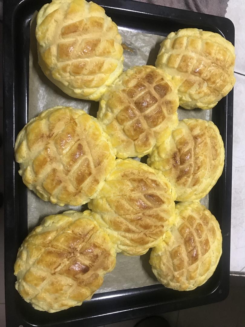 好吃到炸裂的港式菠萝包（附带制作酥皮的小视频）