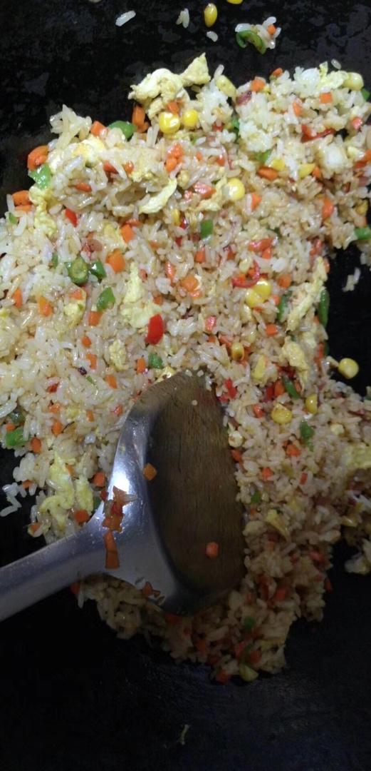 虾皮炒黄金饭