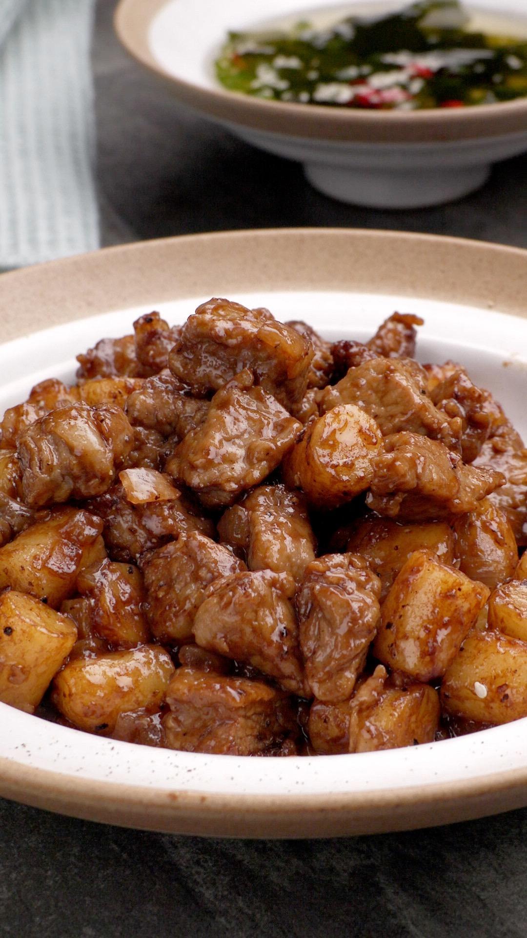 黑椒年糕牛肉粒的做法