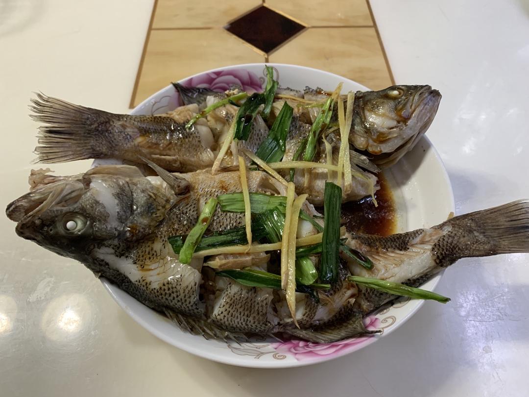清蒸鲈鱼