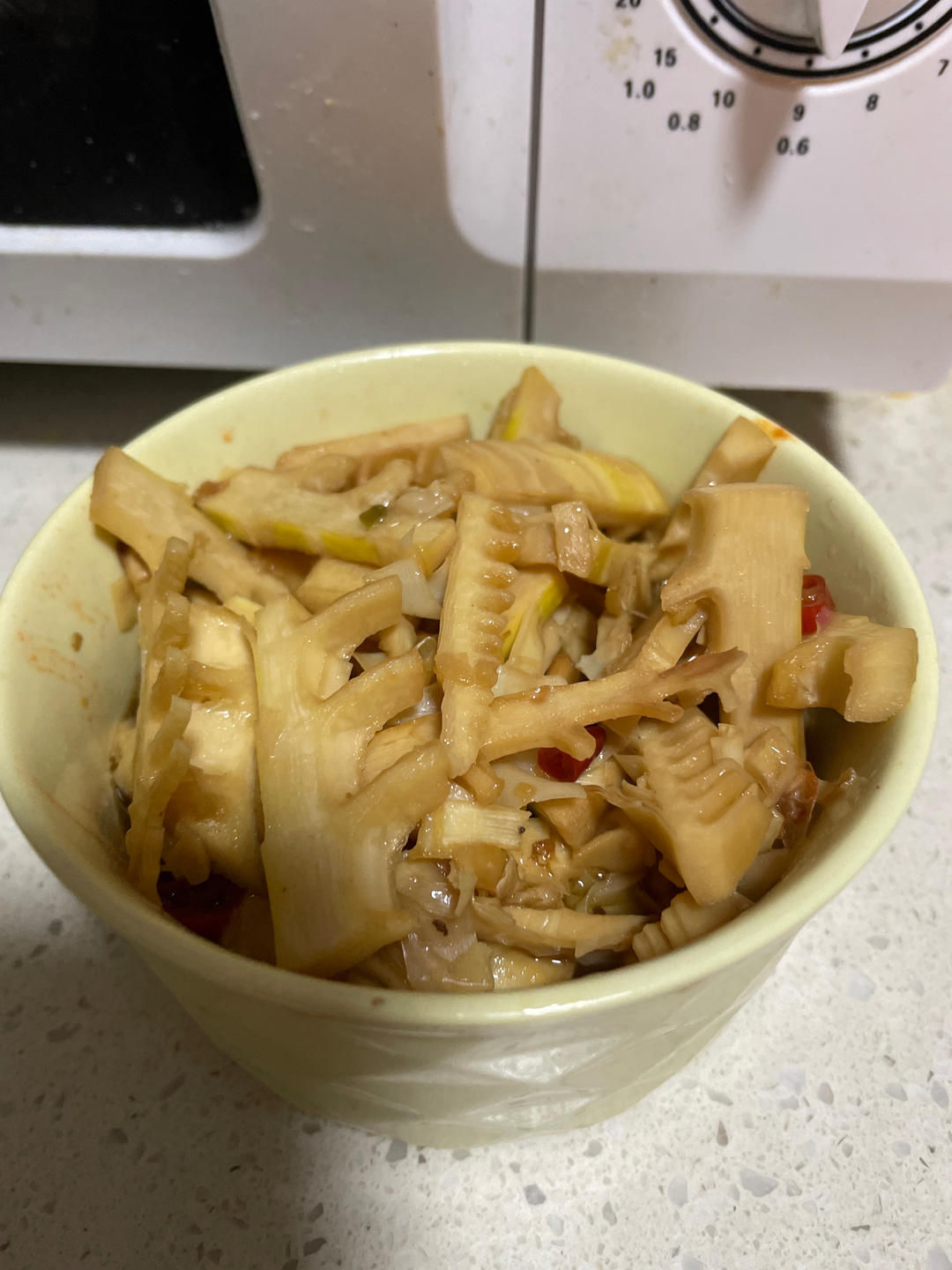 一个人能吃两盘的油焖笋