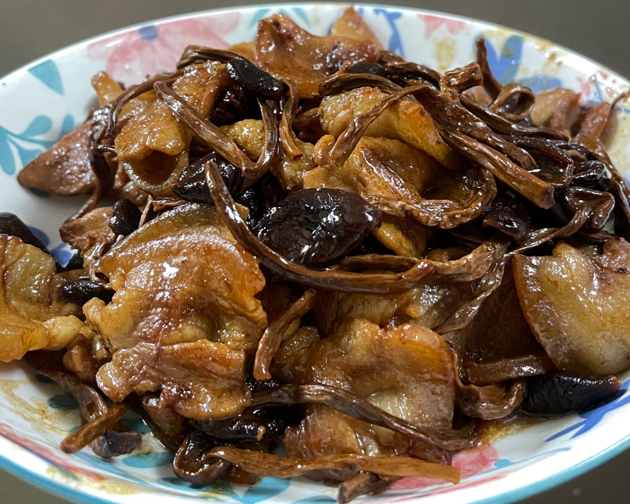 下饭神菜 | 茶树菇炒五花肉