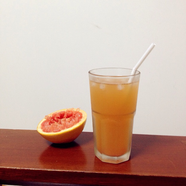 葡萄柚果汁红茶