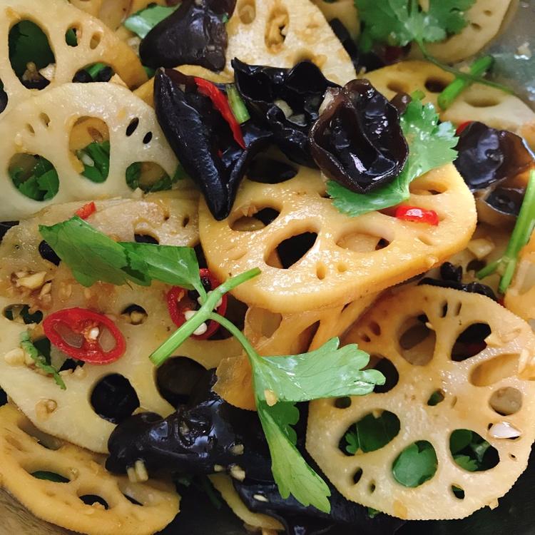 8971_isf8做的健脾开胃的凉拌木耳藕片