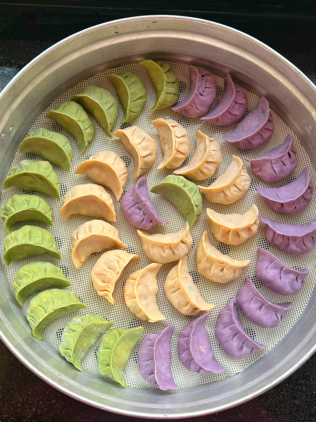 年后第一顿彩色果蔬饺子09附带秘制肉馅的做法