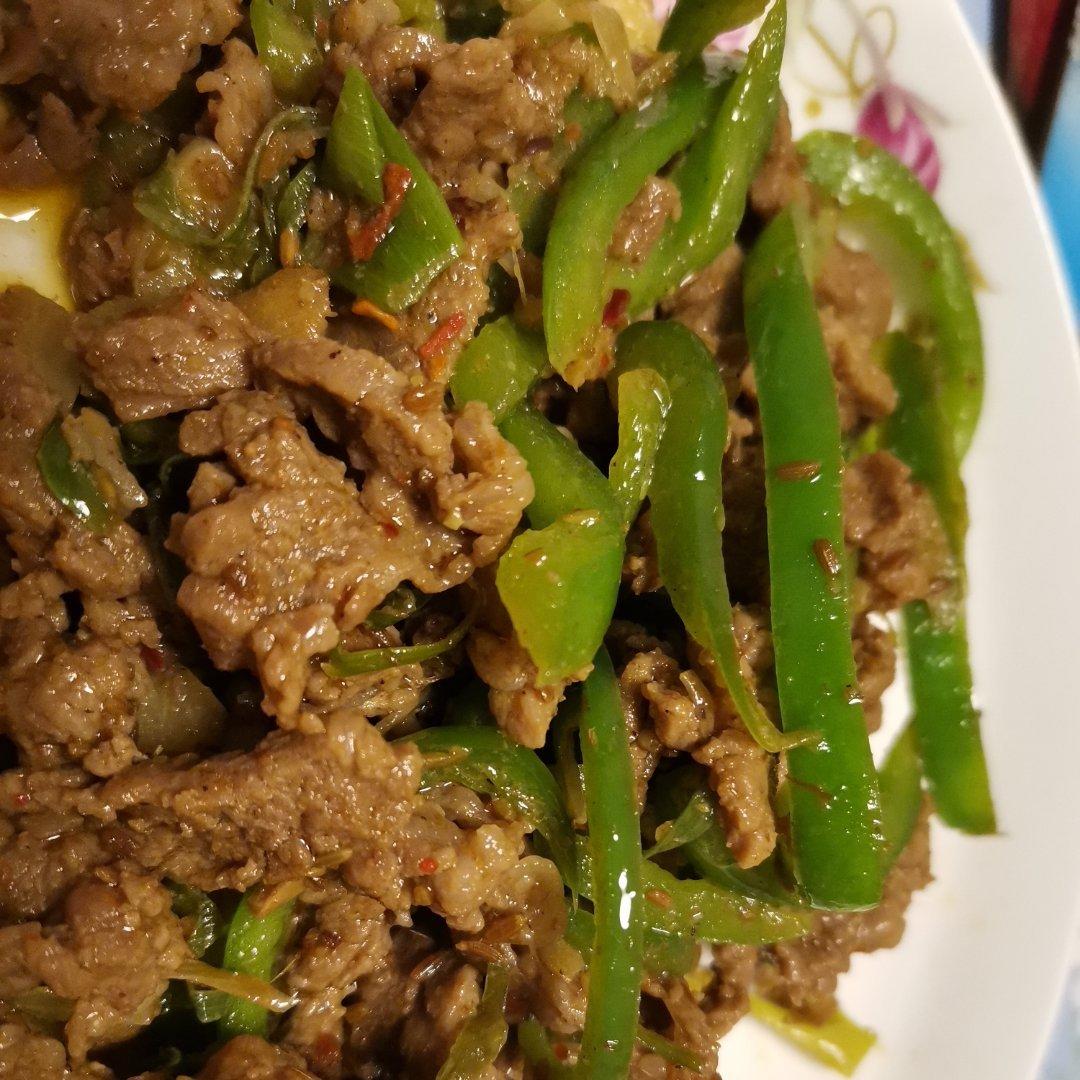 孜然青椒炒肉