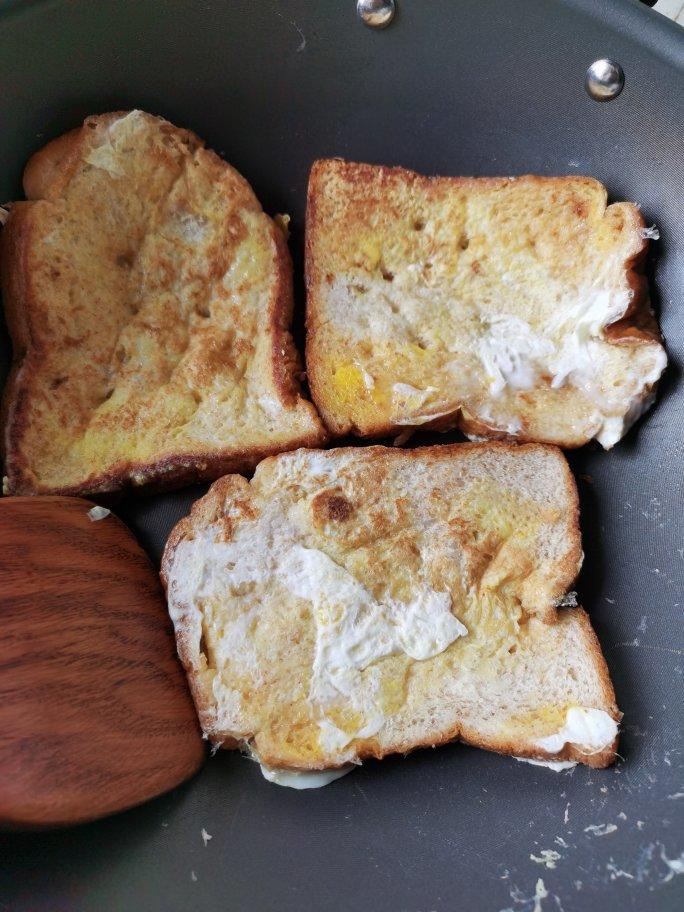 鸡蛋香煎面包片